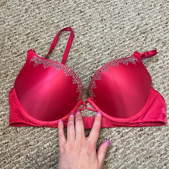 Victoria’s Secret Bombshell bra